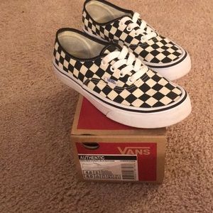 Black/Cream Checkered Authentic Vans